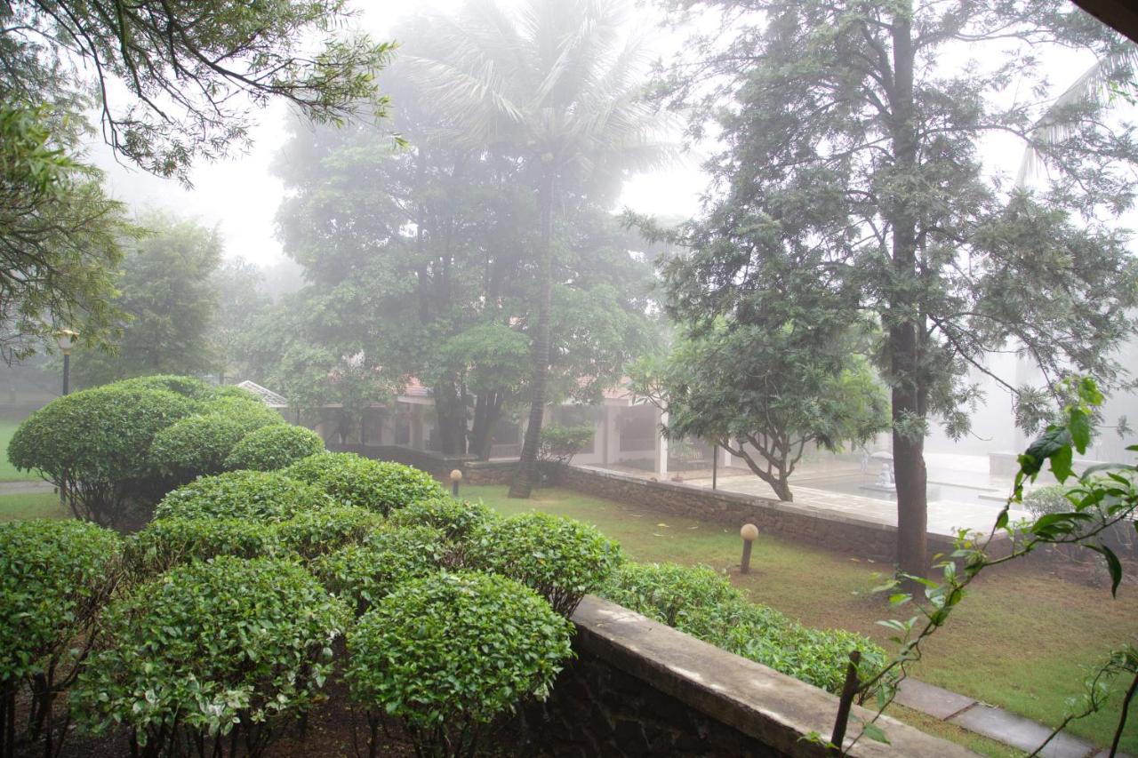 Manas Resort With Petting Zoo, Igatpuri Exterior foto